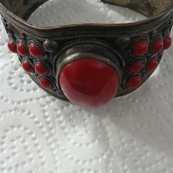Vintage Red Stone Cuff Bracelet - Picture 2 of 5